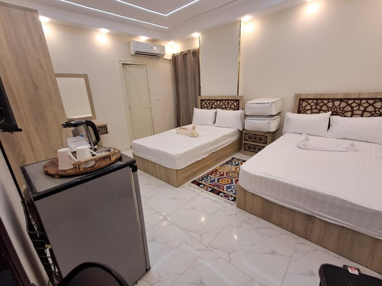 Pyramids East Inn Kafrat al Jabal Luaran gambar