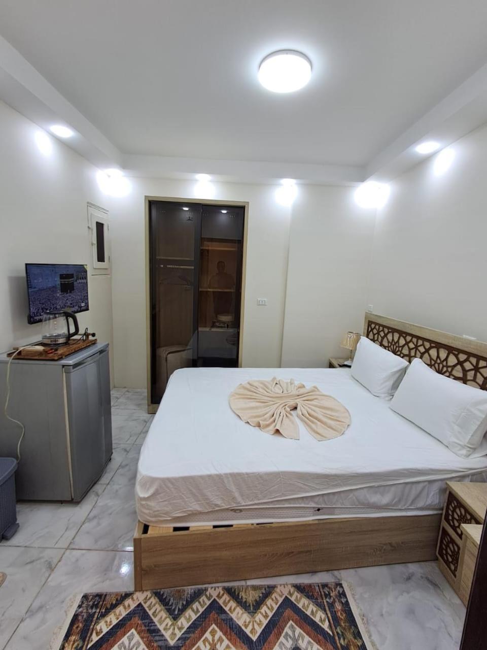 Pyramids East Inn Kafrat al Jabal Luaran gambar